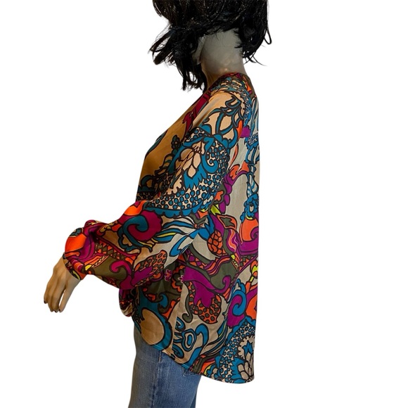 Trina Turk Laurynn Surplice Colorful Retro Floral Print Blouse Top Sz Small EUC - Picture 2 of 10